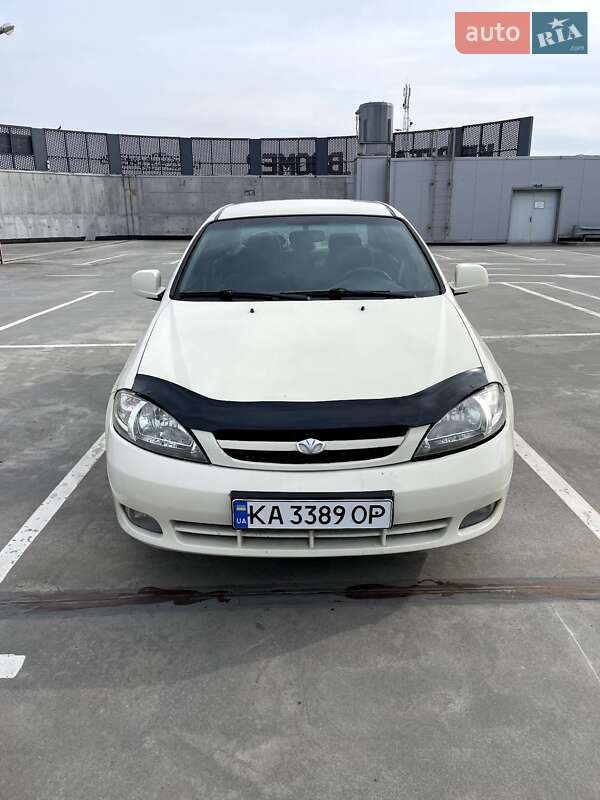 Седан Daewoo Gentra 2013 в Киеве