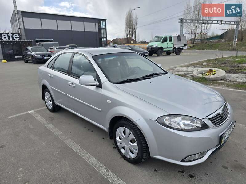 Седан Daewoo Gentra 2014 в Києві