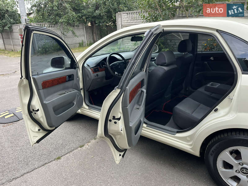 Седан Daewoo Gentra 2013 в Києві