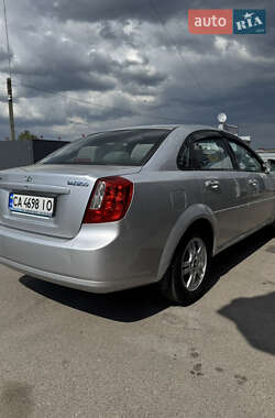 Седан Daewoo Gentra 2015 в 