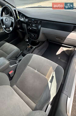 Седан Daewoo Gentra 2015 в 