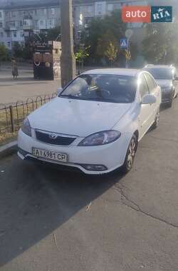 Седан Daewoo Gentra 2013 в Києві