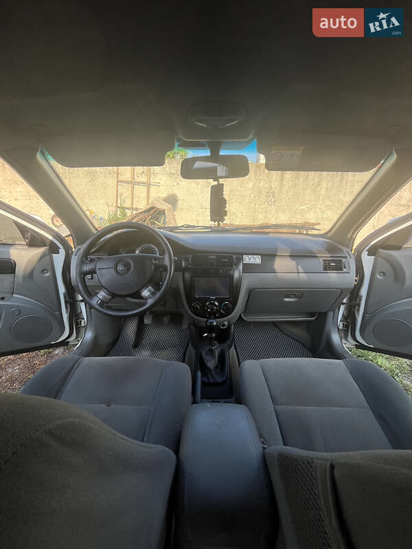 Седан Daewoo Gentra 2013 в Харькове
