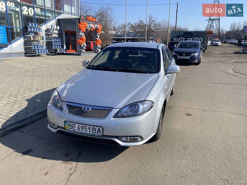 Седан Daewoo Gentra 2014 в Миколаєві