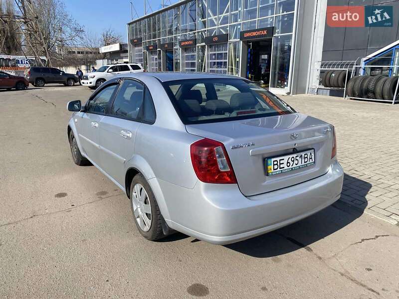 Седан Daewoo Gentra 2014 в Миколаєві