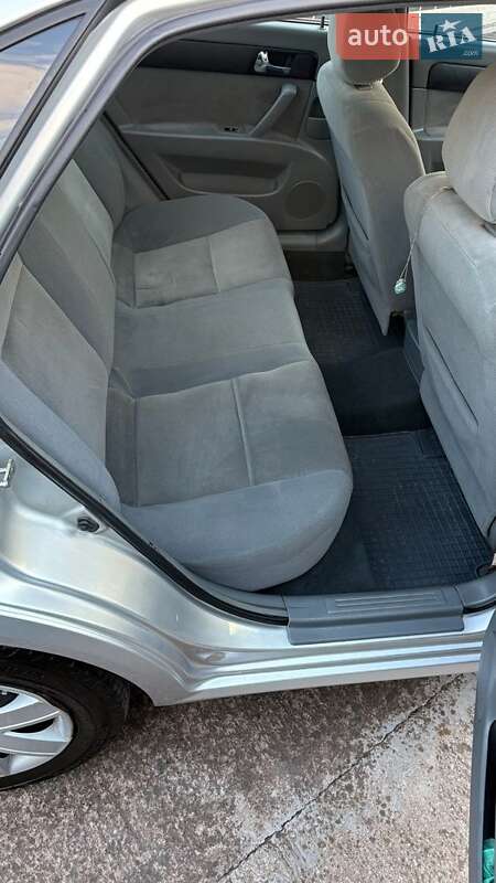 Седан Daewoo Gentra 2013 в Кривом Роге