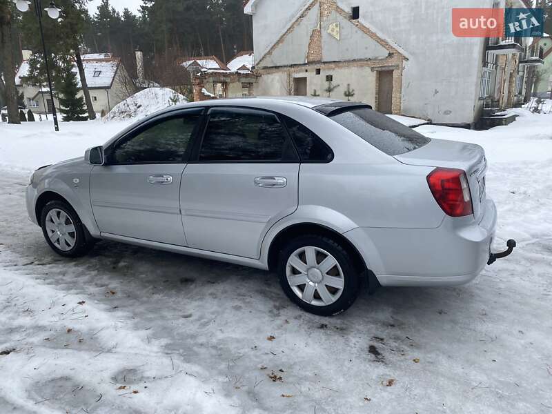 Седан Daewoo Gentra 2013 в Киеве фото 3 Седан Daewoo Gentra 2013 в Киеве