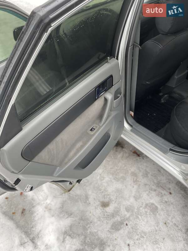 Седан Daewoo Gentra 2013 в Киеве фото 11 Седан Daewoo Gentra 2013 в Киеве