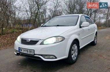 Седан Daewoo Gentra 2014 в Ровно