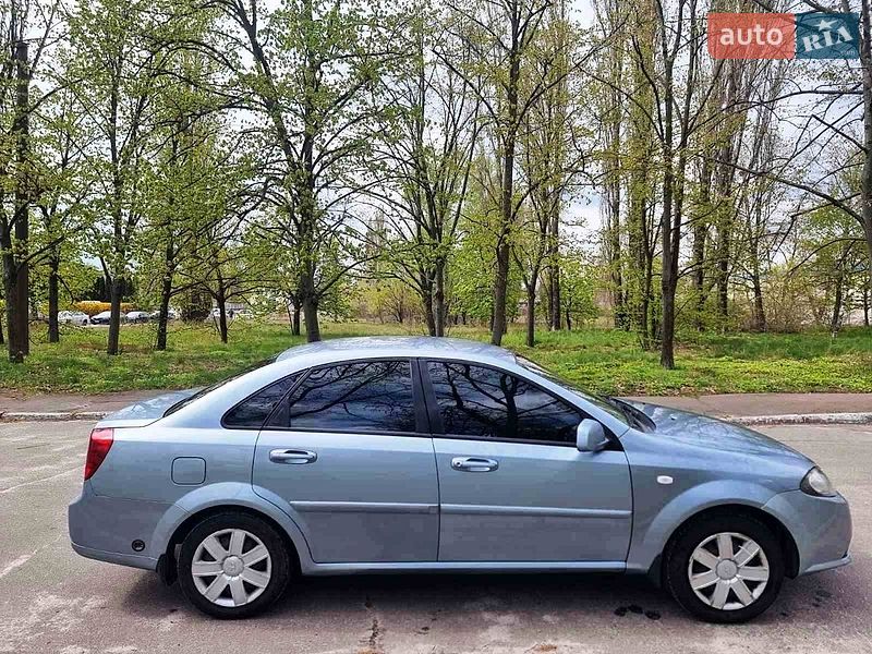 Седан Daewoo Gentra 2014 в Киеве