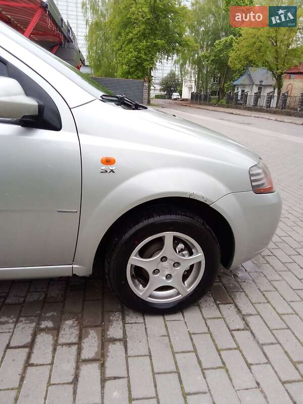 Хэтчбек Daewoo Kalos 2004 в Радивилове