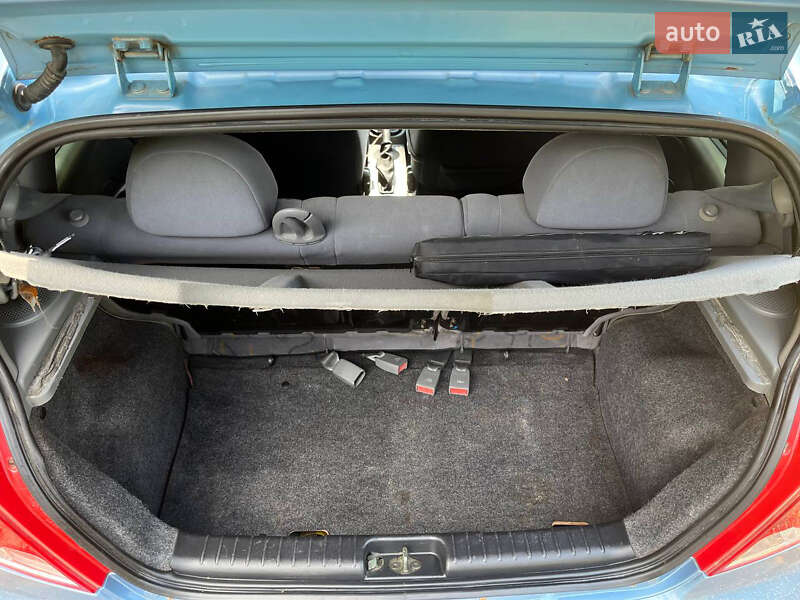 Хэтчбек Daewoo Kalos 2002 в Косове фото 17 Хэтчбек Daewoo Kalos 2002 в Косове