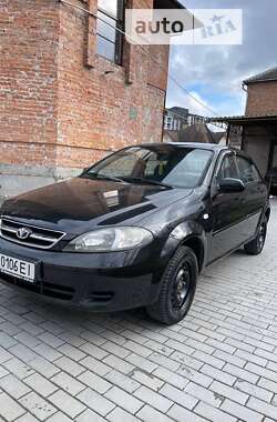 Хетчбек Daewoo Lacetti 2004 в Хмельницькому