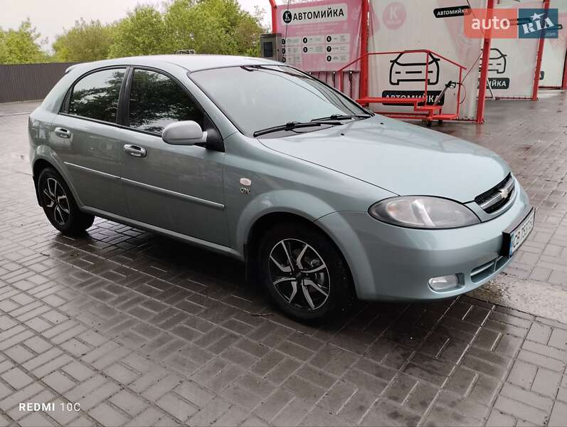 Хетчбек Daewoo Lacetti 2005 в 