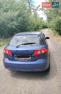 Хэтчбек Daewoo Lacetti 2004 в 