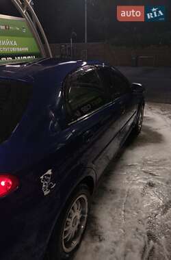 Хэтчбек Daewoo Lacetti 2004 в 