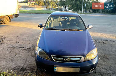 Хэтчбек Daewoo Lacetti 2004 в 