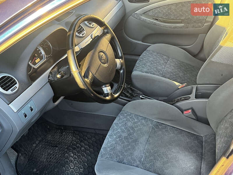 Хэтчбек Daewoo Lacetti 2004 в Киеве