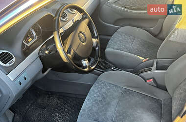Хэтчбек Daewoo Lacetti 2004 в 