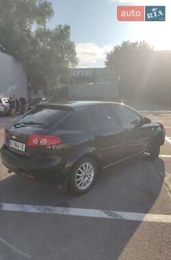 Хэтчбек Daewoo Lacetti 2004 в 