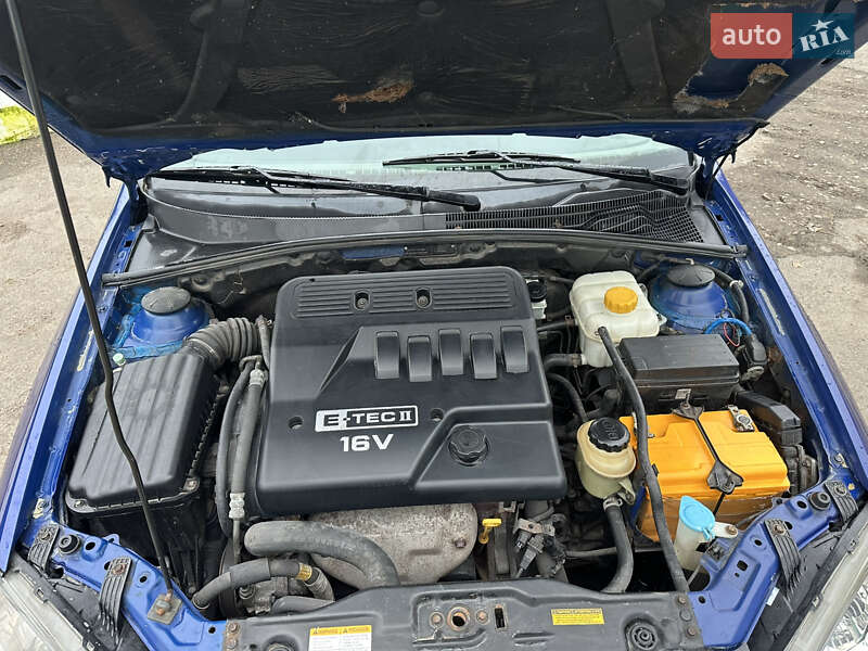 Хетчбек Daewoo Lacetti 2004 в Первомайську