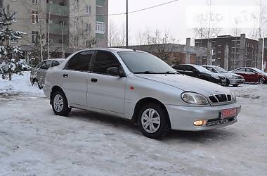 Седан Daewoo Lanos 2003 в Киеве