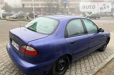 Седан Daewoo Lanos 1998 в Чернівцях