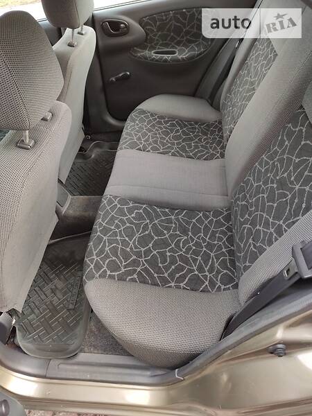 Седан Daewoo Lanos 2004 в Києві