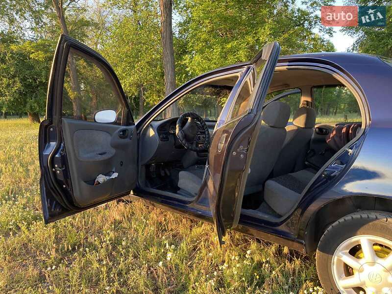 Седан Daewoo Lanos 2006 в Киеве