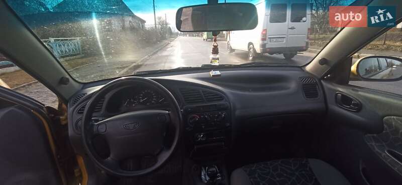 Седан Daewoo Lanos 2002 в Рівному