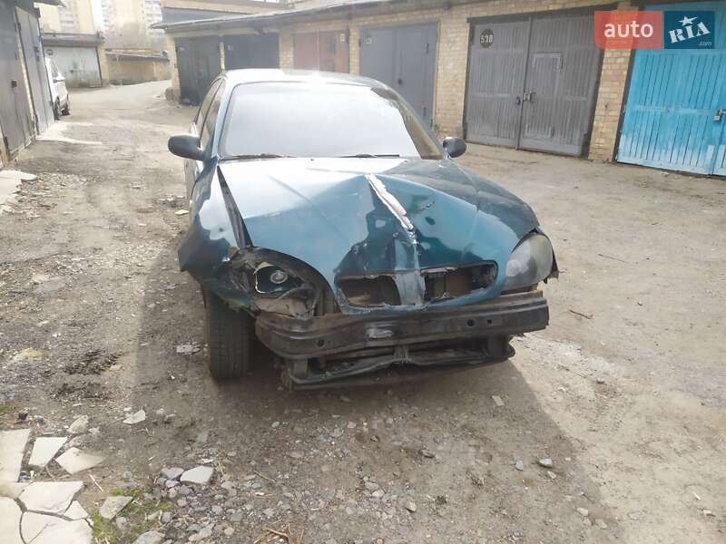 Седан Daewoo Lanos 2002 в Киеве