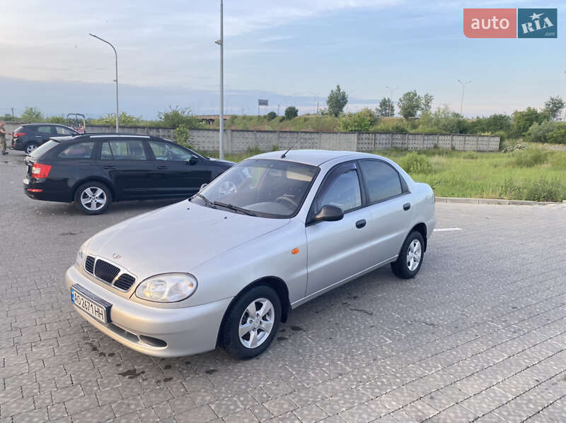 Седан Daewoo Lanos 2005 в Ужгороде