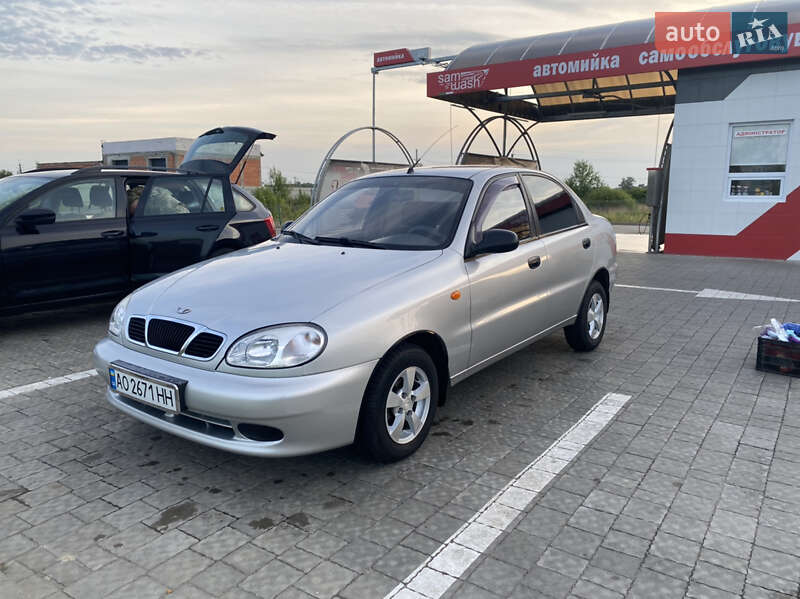 Седан Daewoo Lanos 2005 в Ужгороде