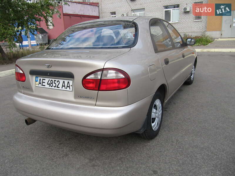Седан Daewoo Lanos 2004 в Днепре