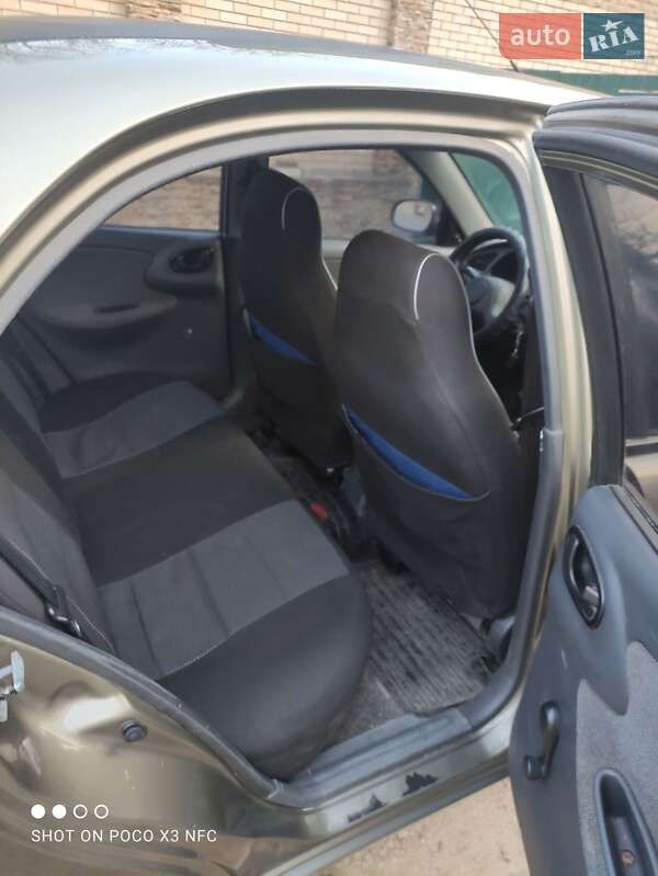 Седан Daewoo Lanos 2005 в Запорожье