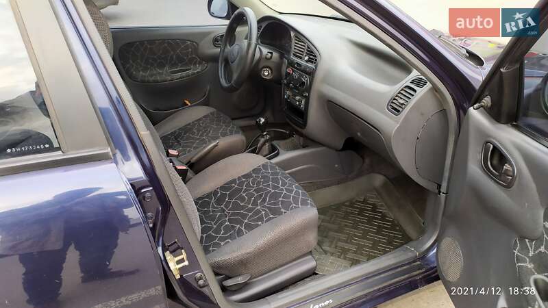 Седан Daewoo Lanos 2003 в Харкові