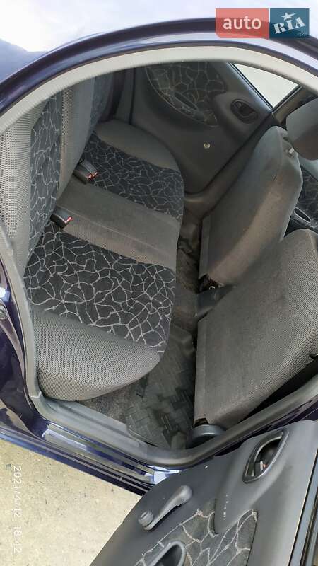 Седан Daewoo Lanos 2003 в Харкові