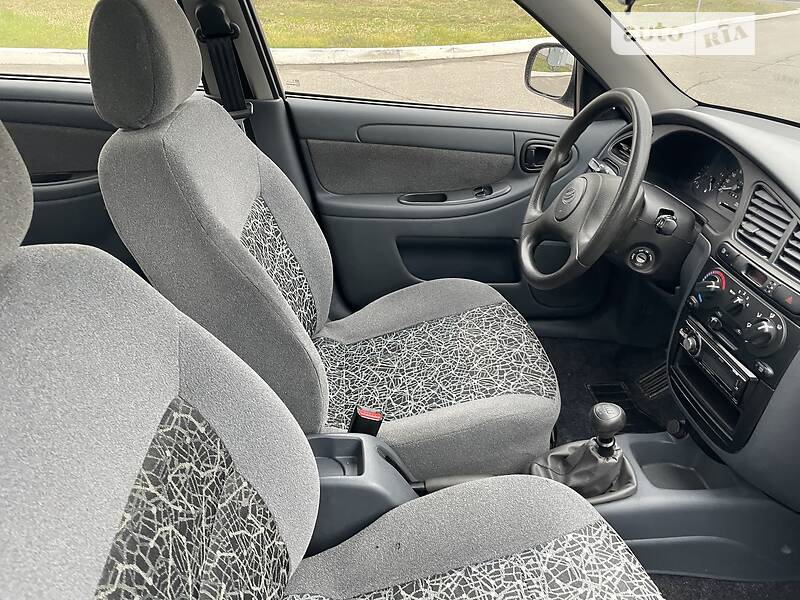 Седан Daewoo Lanos 2011 в Запорожье