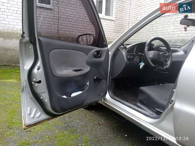 Седан Daewoo Lanos 2006 в Синельниковому
