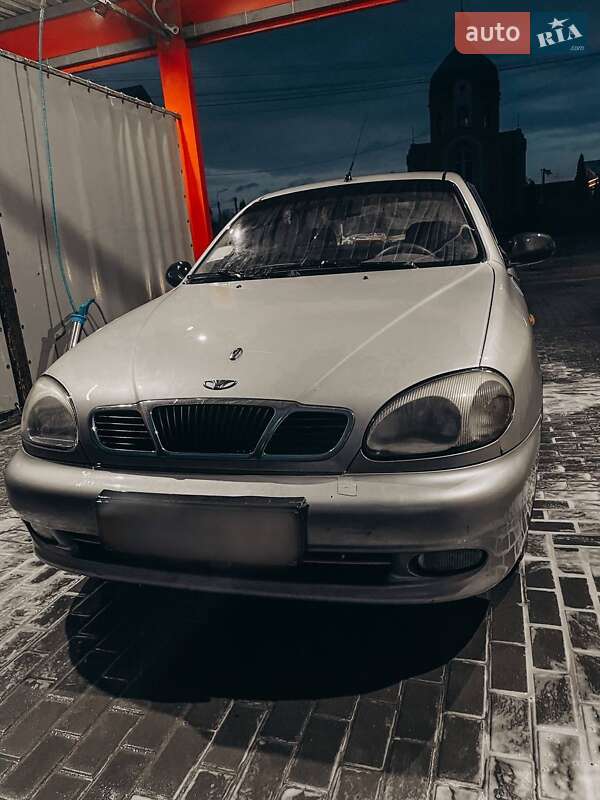 Седан Daewoo Lanos 2004 в Кременце