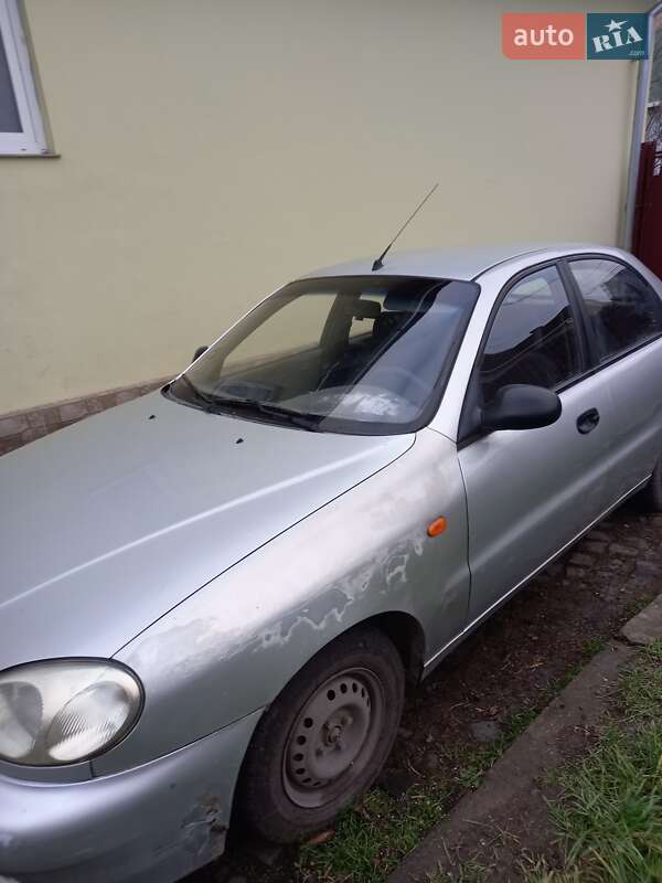 Хэтчбек Daewoo Lanos 2004 в Мукачево