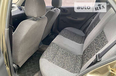 Седан Daewoo Lanos 2004 в 