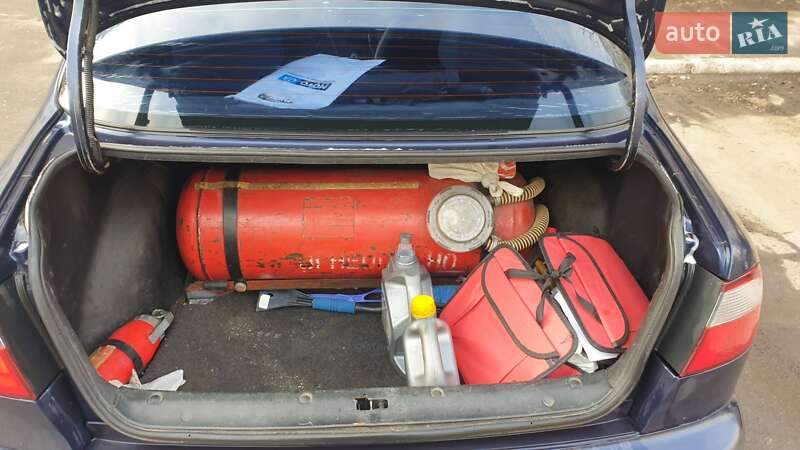 Седан Daewoo Lanos 2003 в Кременчуці