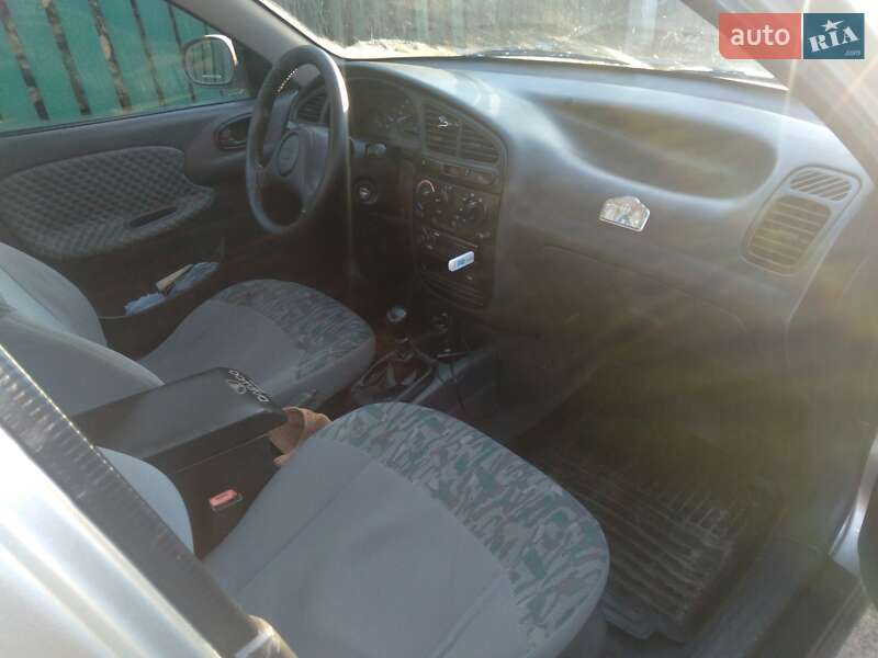 Седан Daewoo Lanos 1998 в Полтаве