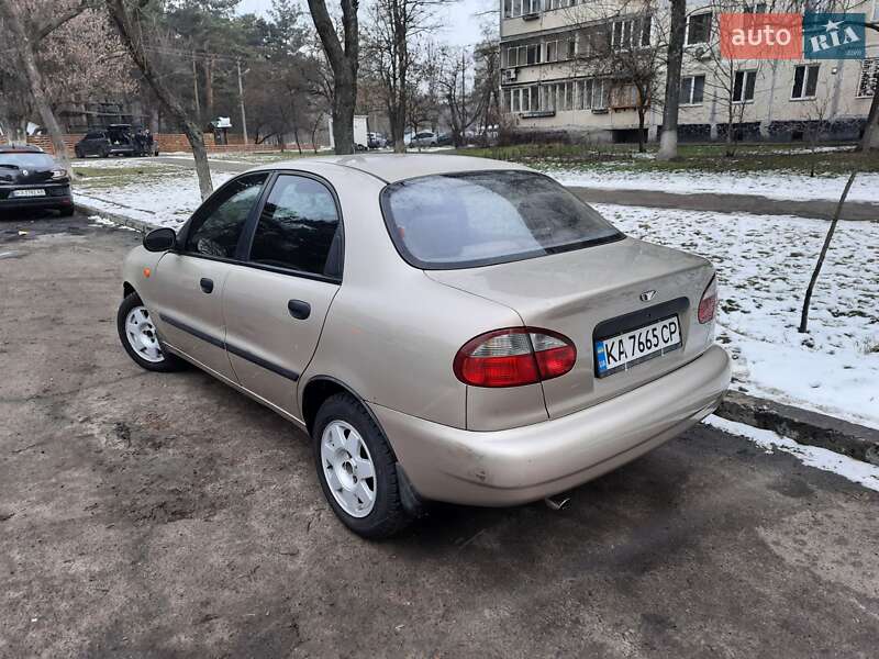 Седан Daewoo Lanos 2004 в Києві
