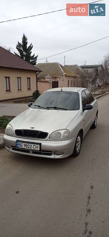 Седан Daewoo Lanos 2004 в Николаеве