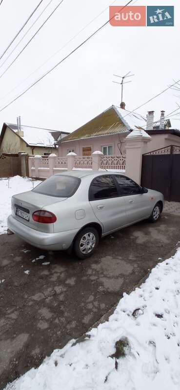 Седан Daewoo Lanos 2004 в Николаеве