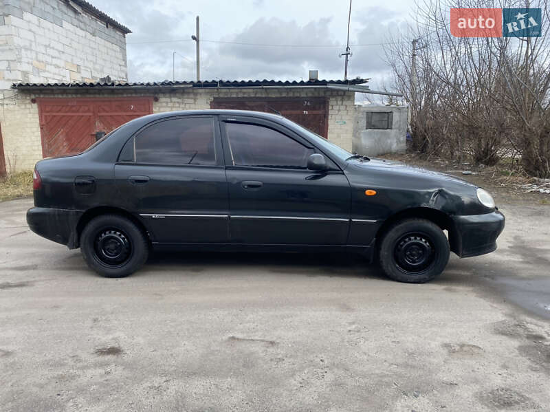 Седан Daewoo Lanos 2008 в Дубні