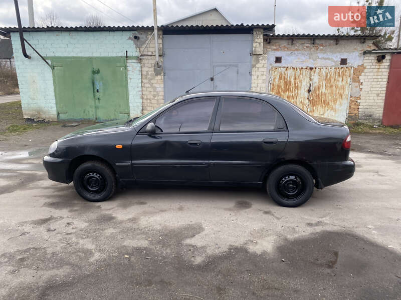 Седан Daewoo Lanos 2008 в Дубні