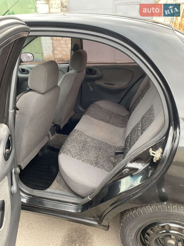 Седан Daewoo Lanos 2008 в Дубні
